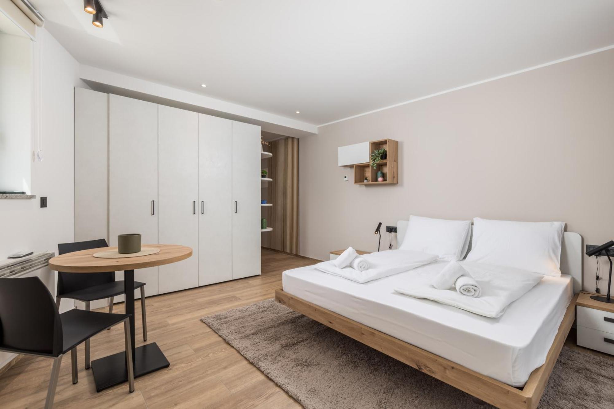 Belinda Apartments With Balcony Opatija Bagian luar foto