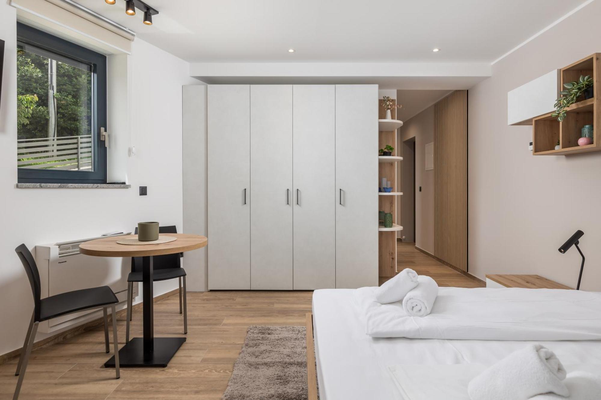Belinda Apartments With Balcony Opatija Bagian luar foto