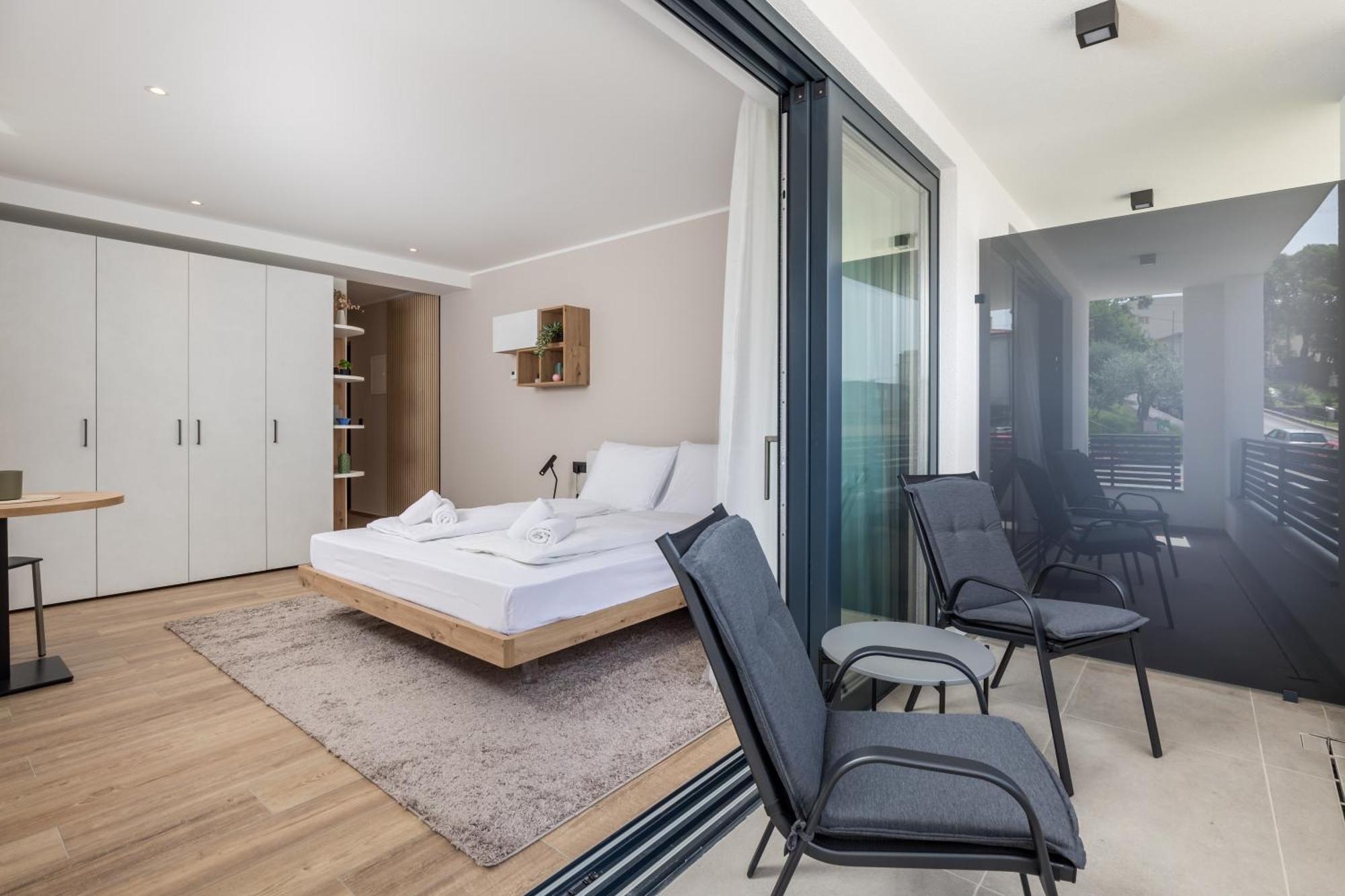 Belinda Apartments With Balcony Opatija Bagian luar foto