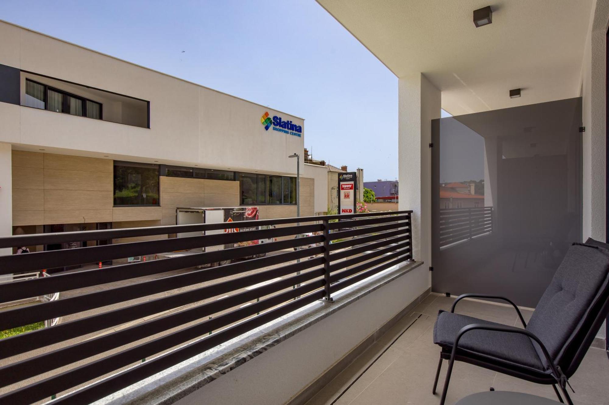 Belinda Apartments With Balcony Opatija Bagian luar foto