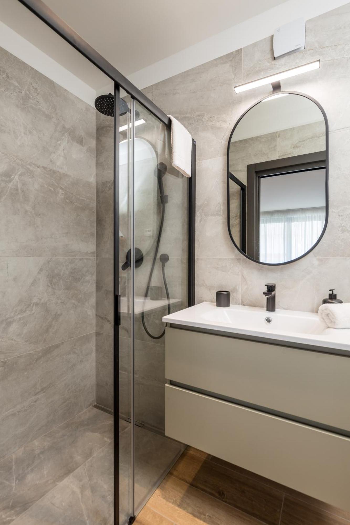 Belinda Apartments With Balcony Opatija Bagian luar foto