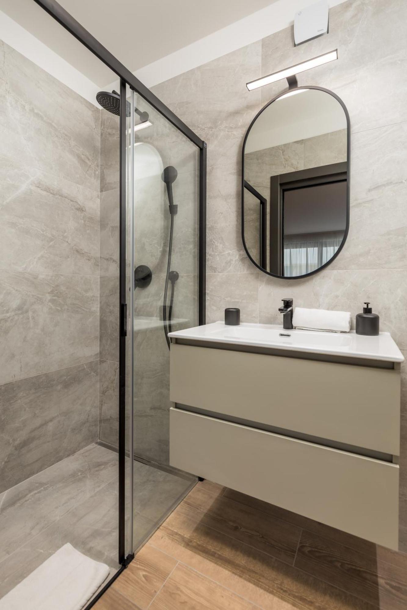 Belinda Apartments With Balcony Opatija Bagian luar foto