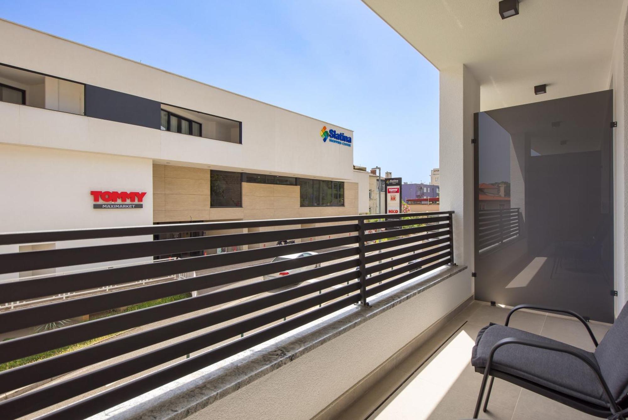 Belinda Apartments With Balcony Opatija Bagian luar foto