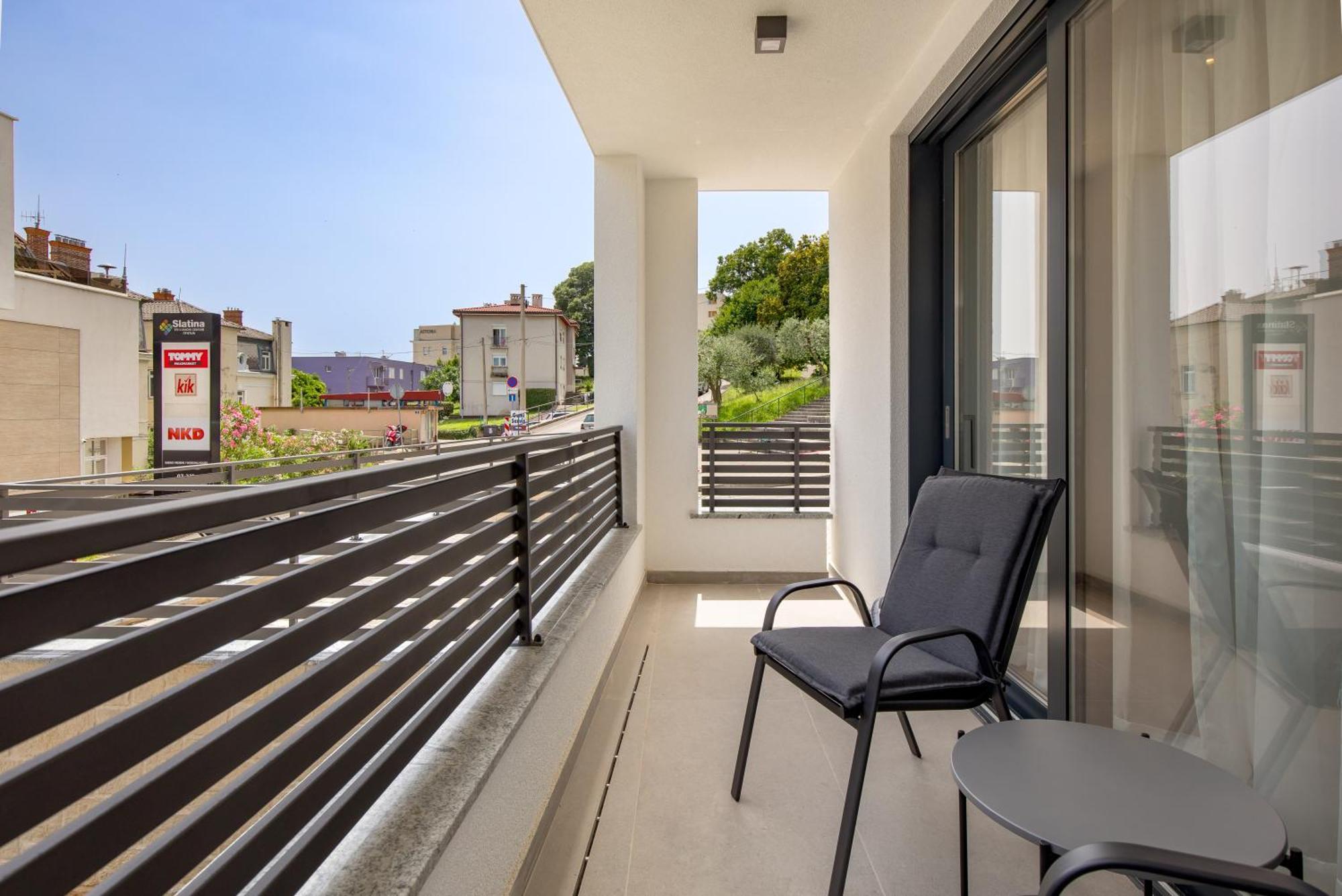 Belinda Apartments With Balcony Opatija Bagian luar foto