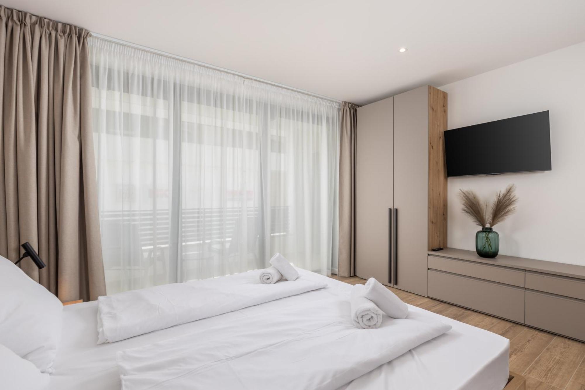 Belinda Apartments With Balcony Opatija Bagian luar foto